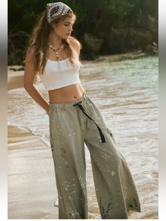 Free People Pants - Free People We The Free Clover Wide Leg pants in Sun Printed Railroad RARE🦄🌞